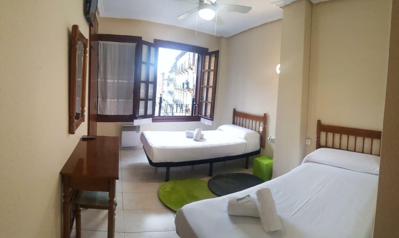 Los Fronterizos Hotel Irun Esterno foto