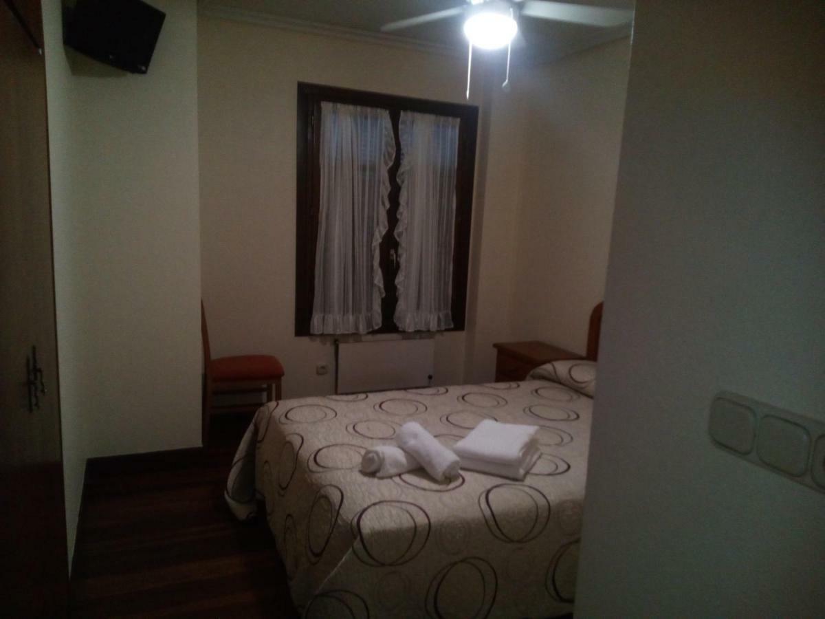 Los Fronterizos Hotel Irun Esterno foto